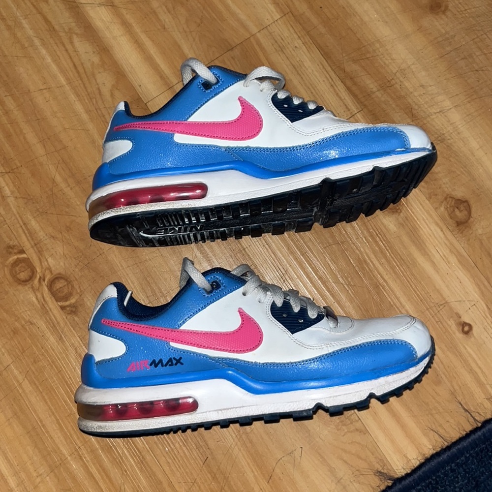 Women’s / youth air max size 5.5Y